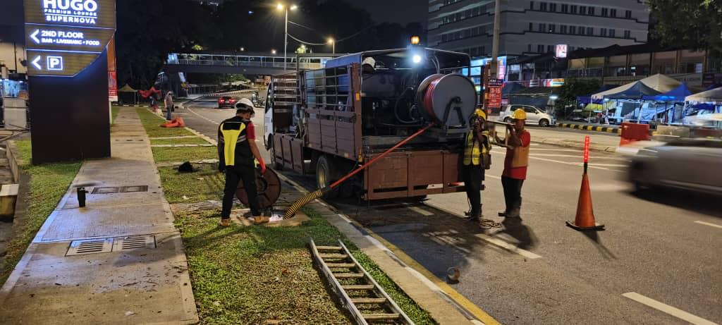 MUE Malaysia team conducting CCTV inspection of underground pipeline